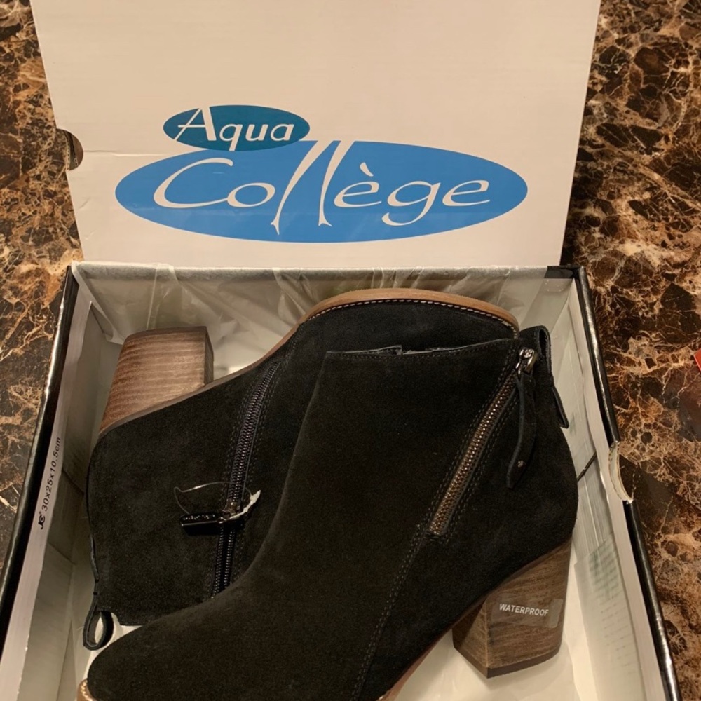Aqua  College     Boot new in box